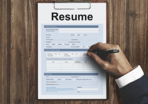 Read more about the article Expert CV Writing for International Job Seekers in 2024